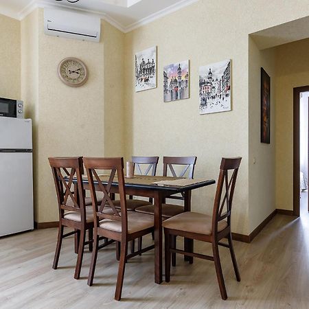 Historic Apartment Sofia In The Old Town Lviv Exterior foto